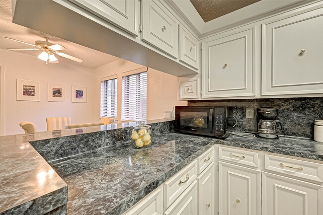 Building Photo - 3631 Glenpine Dr