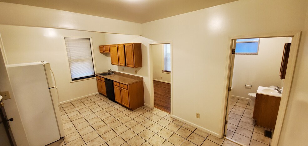 Building Photo - 6244 Cabanne Ave