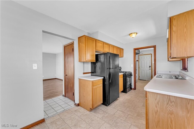 Building Photo - 5607 Allanwood Dr