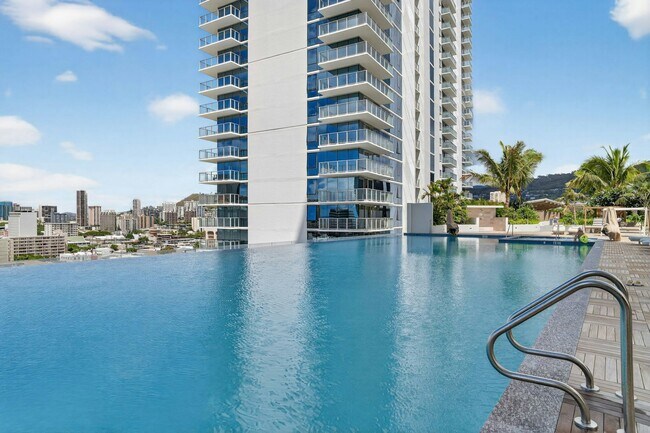 Building Photo - 1515 Liona St