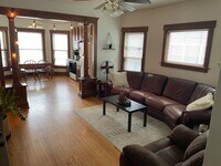 Building Photo - 639E