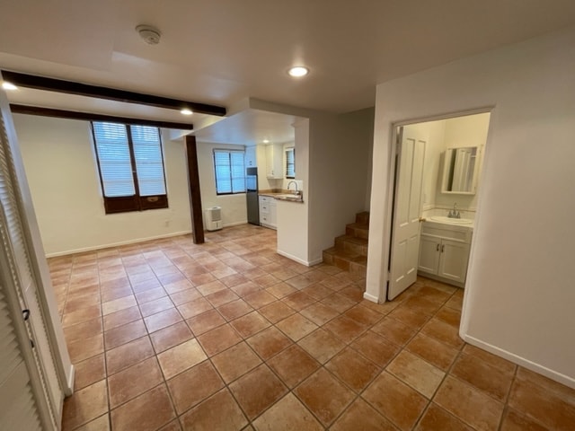 Building Photo - 1855 N Kingsley Dr