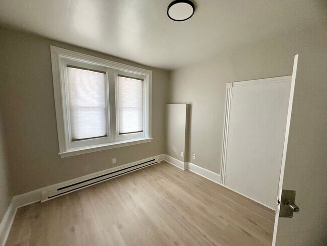 Building Photo - 134 Juniata St