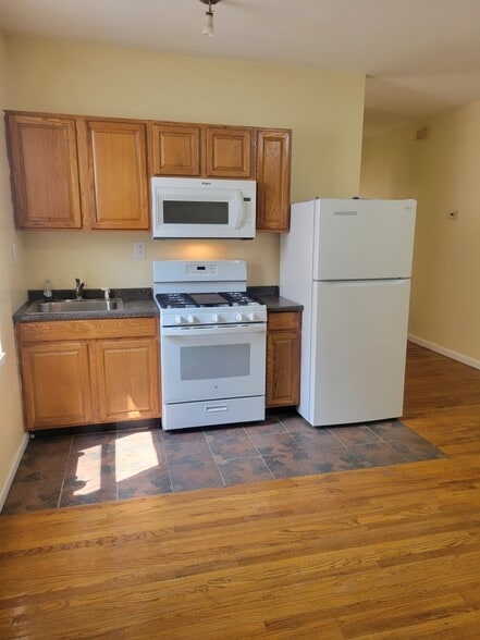 Building Photo - 3438 Old York Rd