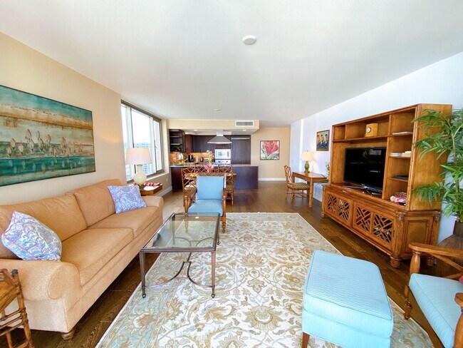 Building Photo - 1551 Ala Wai Blvd