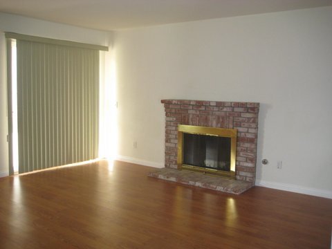 Building Photo - Gorgeous Canyon Crest Home Move In Ready!!