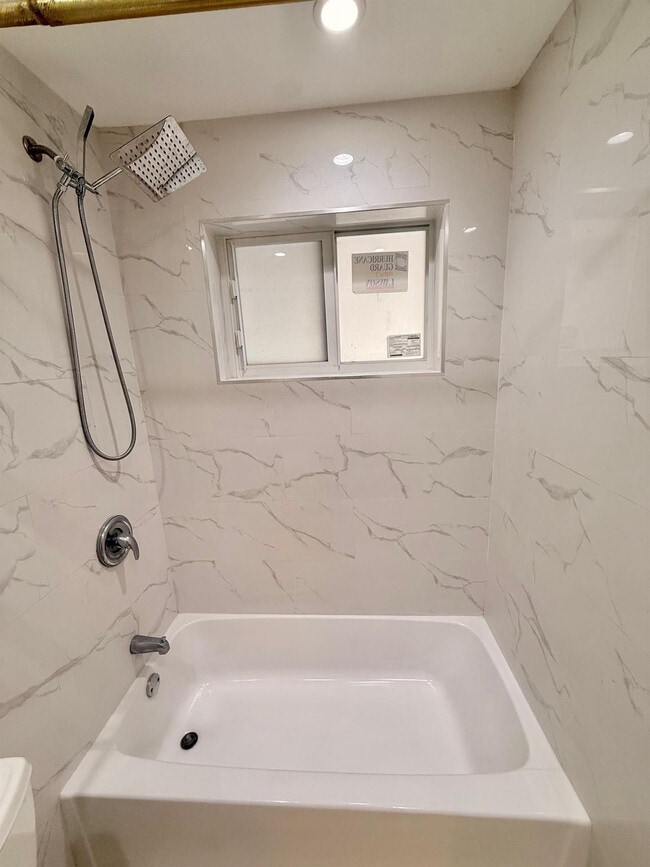 Building Photo - 1941 NE 51st Ct