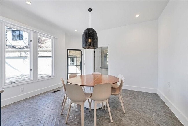 Building Photo - 1508 Marshall Ln