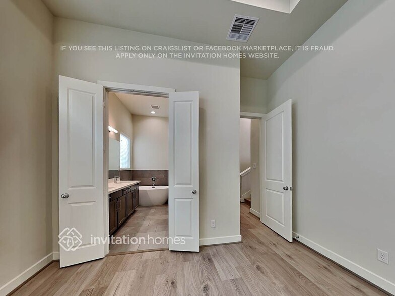 Building Photo - 6375 Paddington Bnd Dr