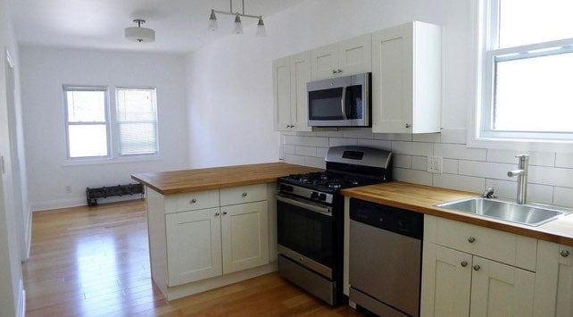 Building Photo - 143 Nelson Ave