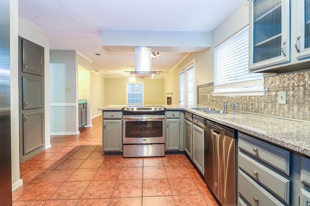 Building Photo - 5528 Royal Meadow Ln