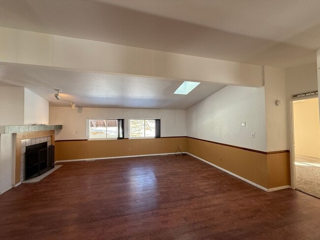 Building Photo - Beautiful mountain home now available in Kamas, UT