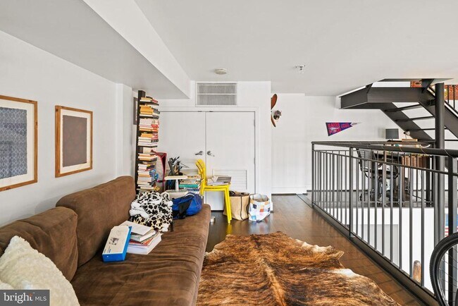 Building Photo - 1111 W St NW