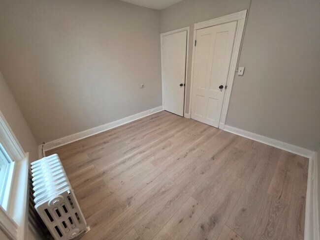 Building Photo - 2-Unit Duplex, Kingston NY