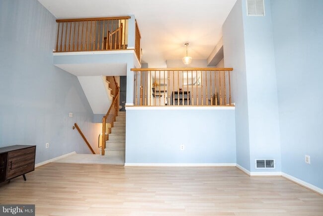 Building Photo - 128 S Barrow Pl