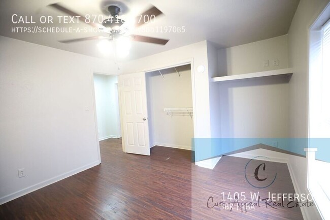 Building Photo - Recently renovated 3 bed 1 bath home - Jon...