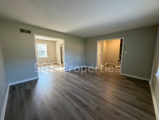 Building Photo - 2658 Galaxie St