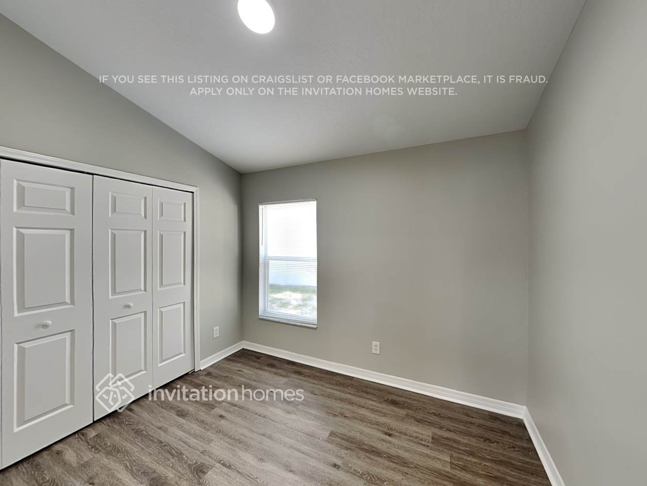 Building Photo - 10303 Lakeside Vista Dr