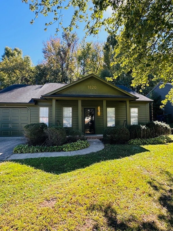 Building Photo - 1820 Collier Rd