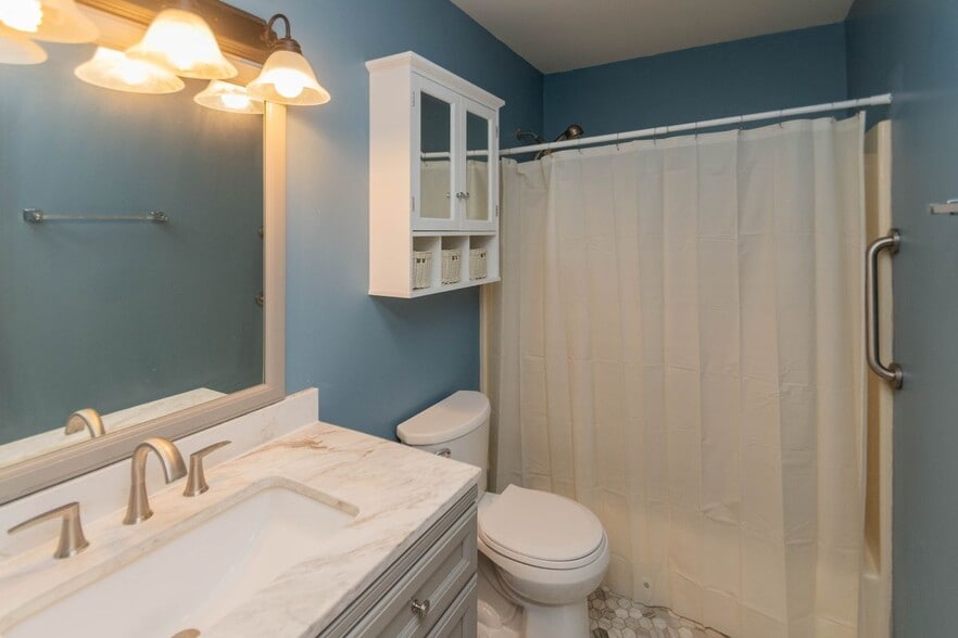 Building Photo - 99 Boniface Dr