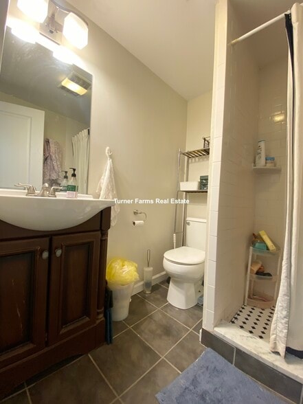 Building Photo - 14 Parker Hill Ave