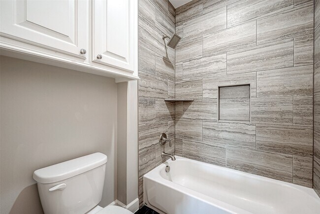 Building Photo - 6527 Camillia Ct