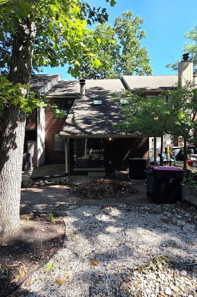 Building Photo - 620 Jaeger Ct