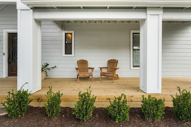 Building Photo - 5101 Balcones Dr