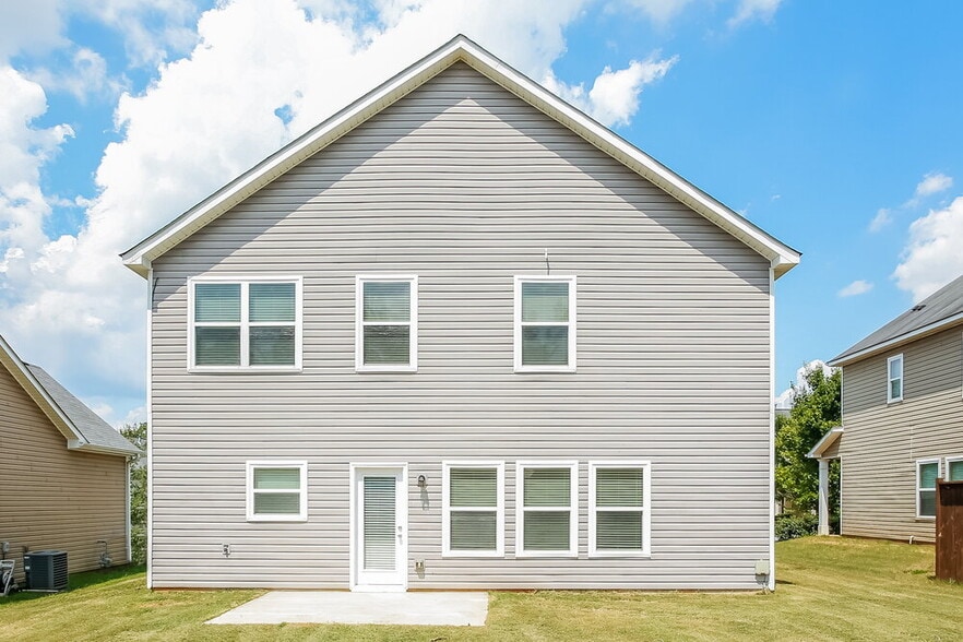 Building Photo - 55 Bollen Ln