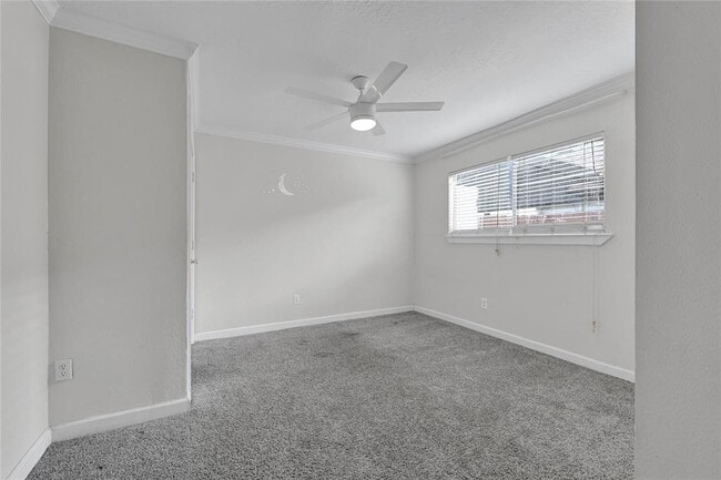 Building Photo - 15611 Rolling Timbers Dr