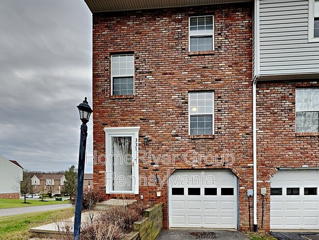 Building Photo - 331 Carters Grove Dr