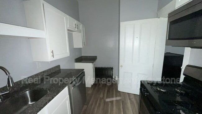 Building Photo - 1245 Chartiers Ave