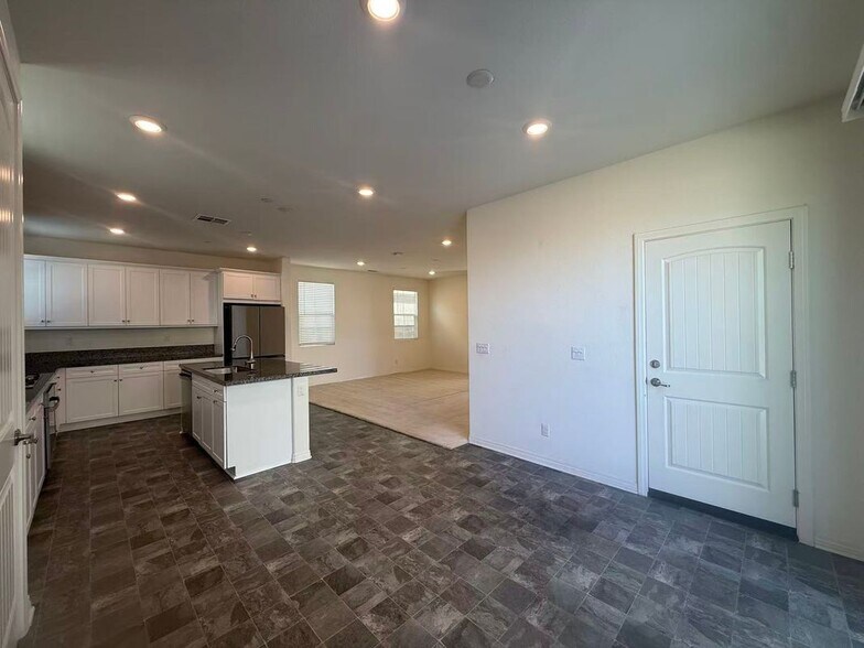 Building Photo - 16725 Stag's Leap Ln