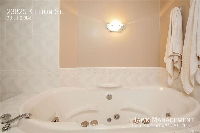 Building Photo - 23825 Killion St