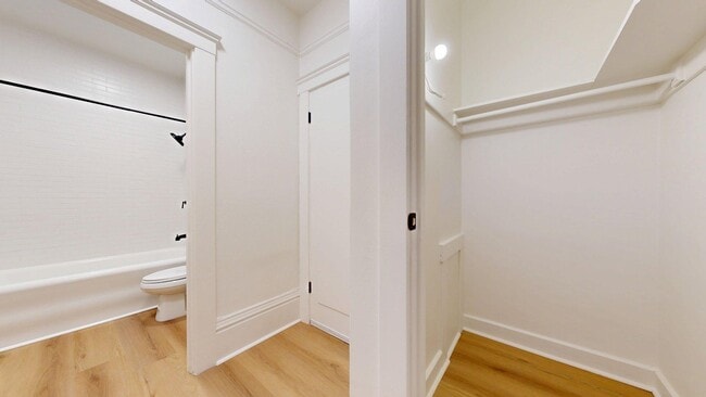 Building Photo - 1047 Bush St