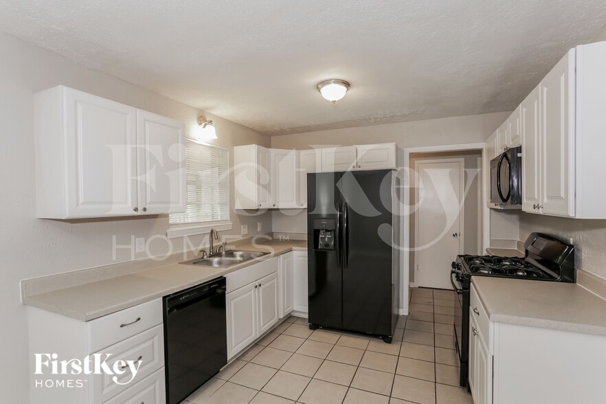Building Photo - 115 Brook Hollow Dr