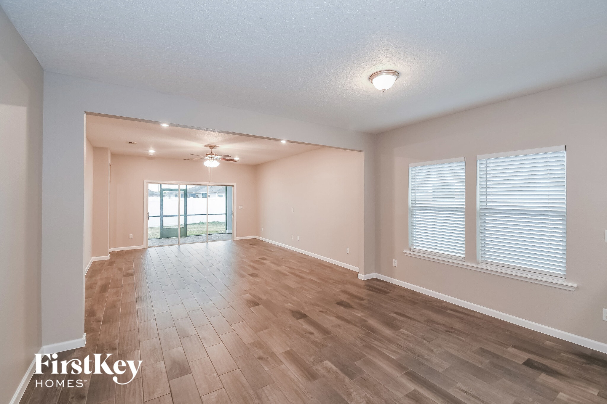 Building Photo - 1312 Kendall Dr