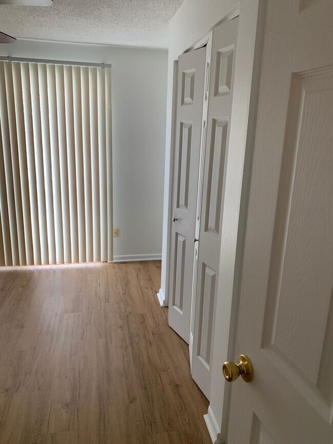 Building Photo - 5865 Marius Dr