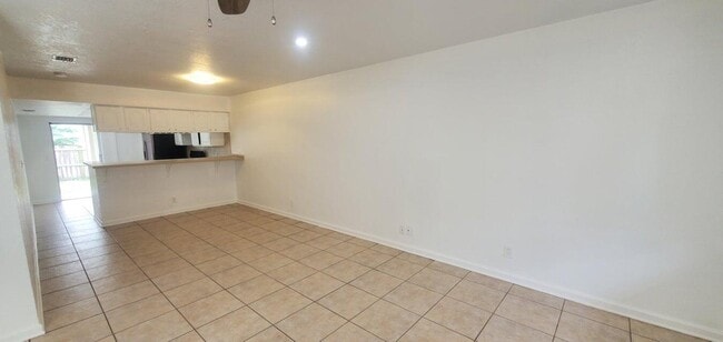 Building Photo - 9212 W Highland Pines Dr
