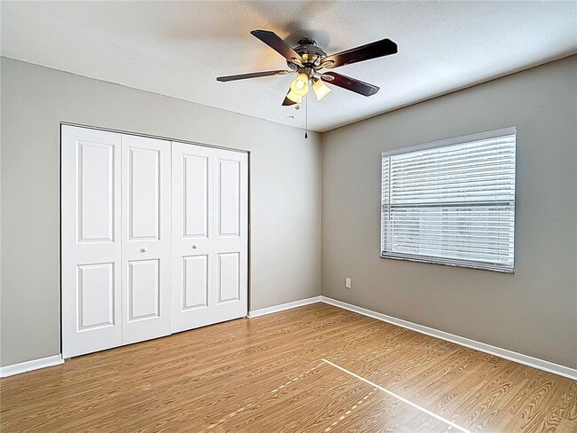 Building Photo - 2707 Lakeville Dr