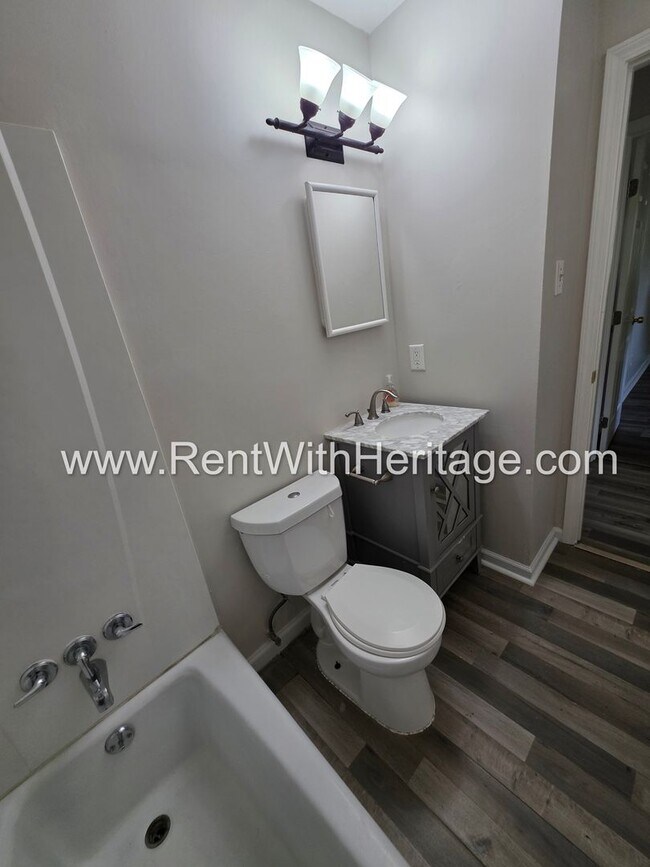Building Photo - 5990 Peco Ln