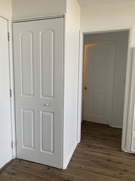 Building Photo - 808 Coriander Dr