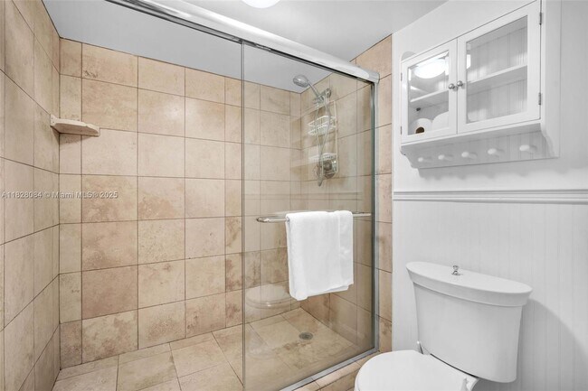 Building Photo - 611 Ocean Dr