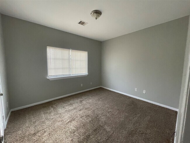 Building Photo - 3118 Barberry Dr