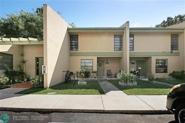 Building Photo - 9210 NW 14th St