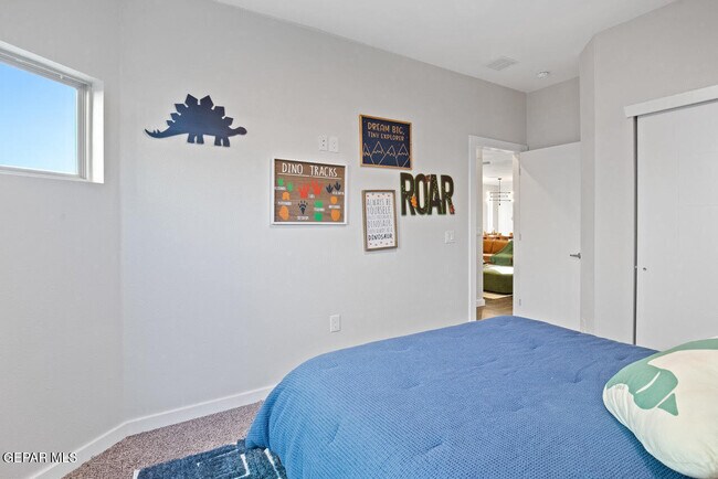 Building Photo - 245 Emerald Tower Dr