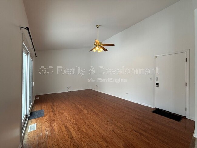 Building Photo - 885 Chelsea Ct