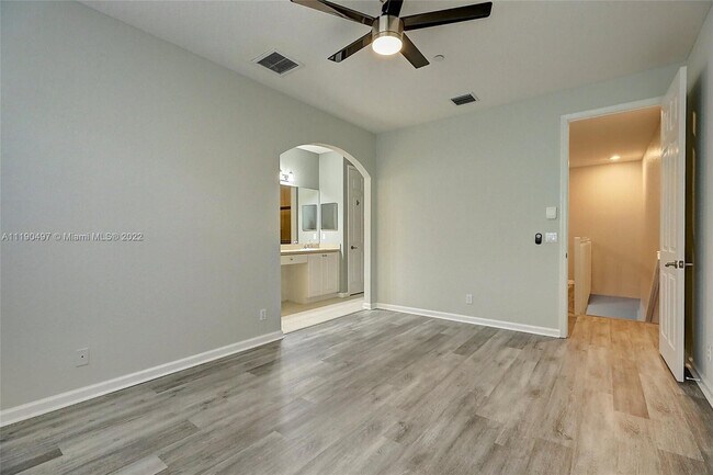 Building Photo - 9469 SW Purple Martin Way