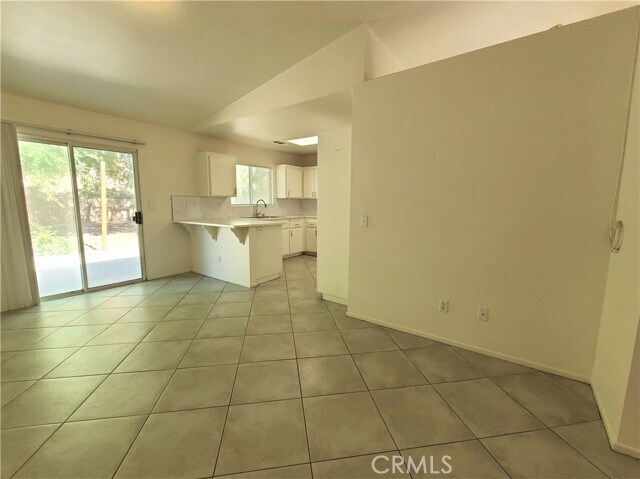 Building Photo - 1204 Sycamore Ct