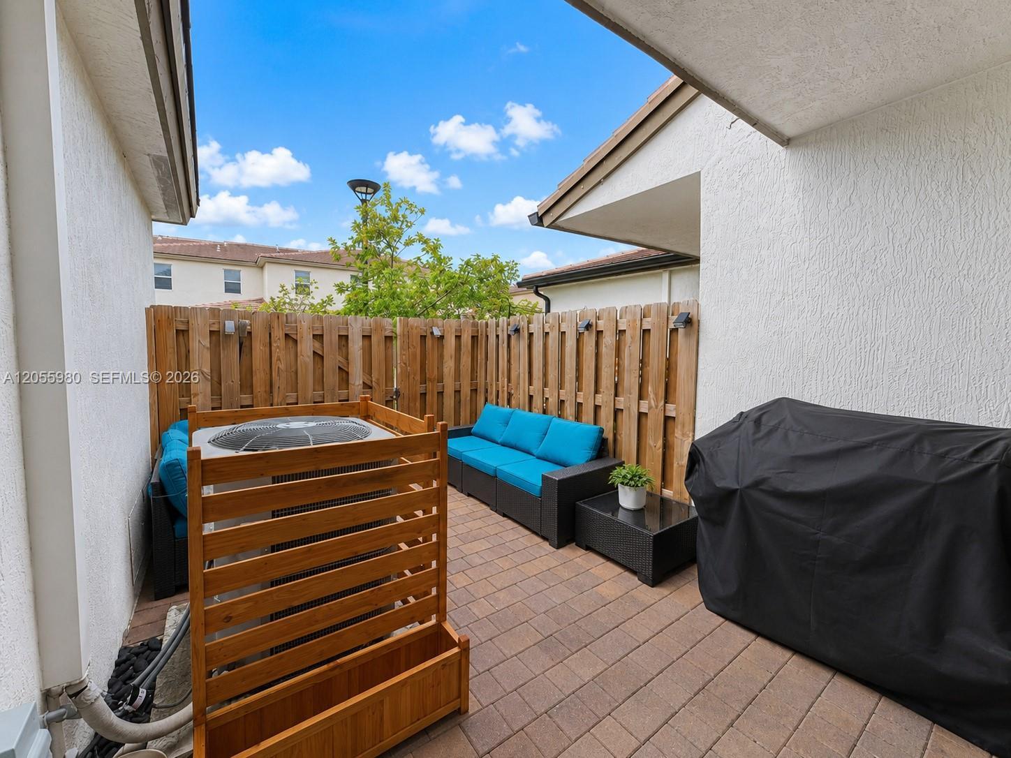 Building Photo - 26437 SW 149th Ave